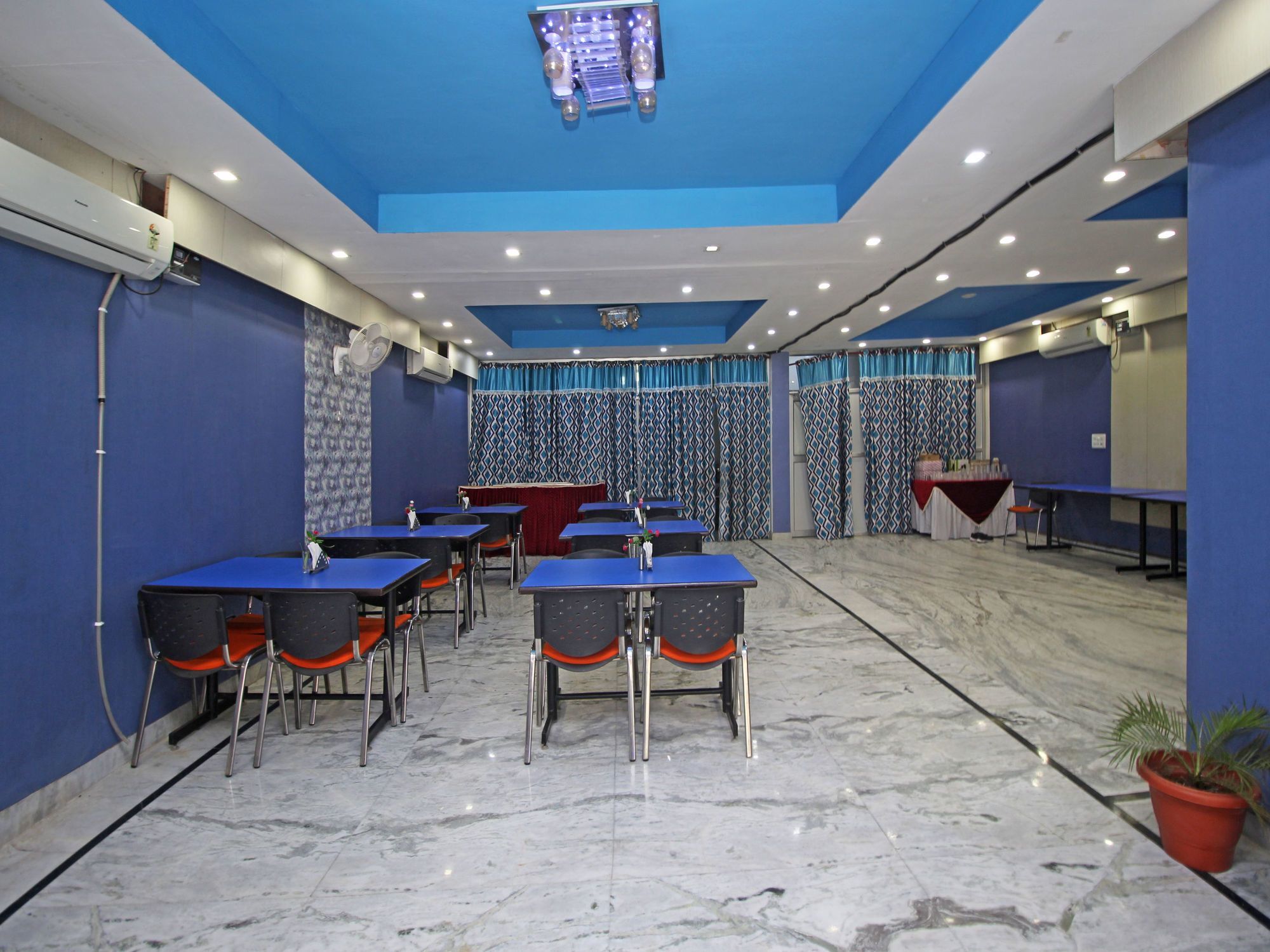 Oyo 576 Hotel Shree Kanta Residency Ґурґаон Екстер'єр фото