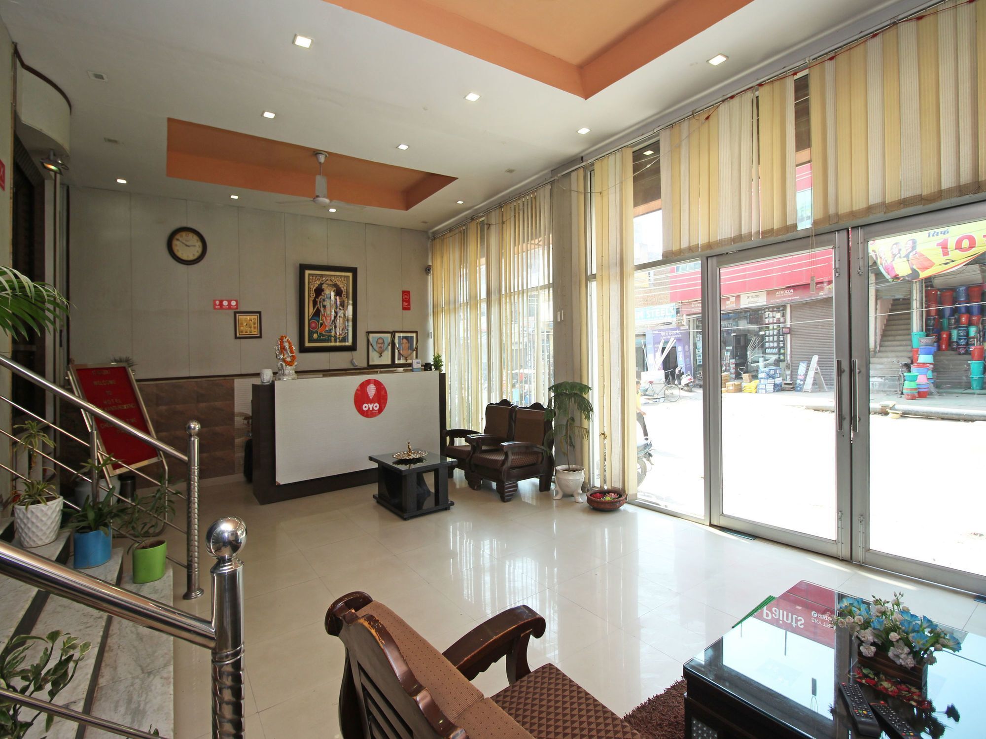 Oyo 576 Hotel Shree Kanta Residency Ґурґаон Екстер'єр фото